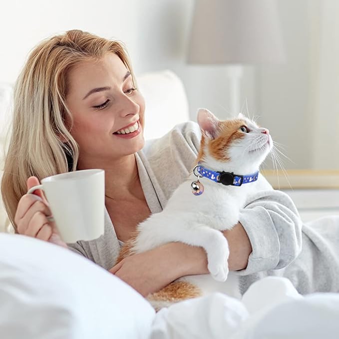 2PCS Breakaway Cat Collars with Bell Moons Stars Cute Kitty Adjustable Safe Kitten Collars with Pendant Glow in The Dark(Black&Blue)