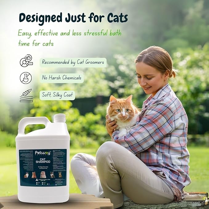 Petway Petcare Cat Shampoo, Natural Dandruff Shampoo, pH Balanced Cat Grooming Supplies with Plant-Derived Surfactant, Free of DEA, Phosphates, Parabens & Enzymes, Removes Dandruff, Oil & Dirt, 5 L