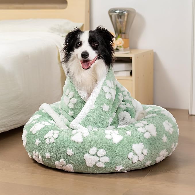 Donut Dog Beds for Medium Dogs, Calming Round Cat Beds for Indoor Cats, Cute 3D Textured Paw Pet Bed with Removable Washable Cover and Anti-Slip Bottom（Green，30"）
