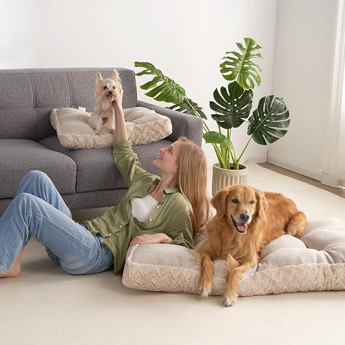 EHEYCIGA Reversible Dog Crate Bed Washable, Comfort Fluffy Plush Dog Kennel Pad for Gaint Dogs, Deluxe Machine Washable XXL Pet Sleeping Mats, 47" x 29"x 4", Beige