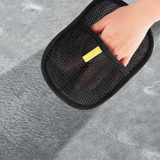 1 PCS Pet Hair Removal Gloves,Reusable Lint Roller for Furniture, Car, Clothes & Carpets ，Cat & Dog Hair Remover Tool with Ergonomic Grip